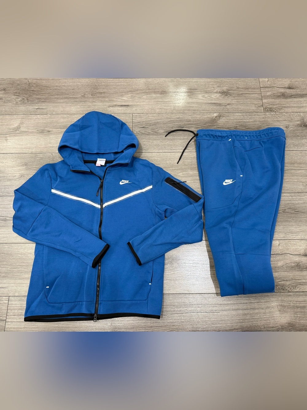 Nike Tech Fleece Tracksuit – Blue & White – Men’s Medium